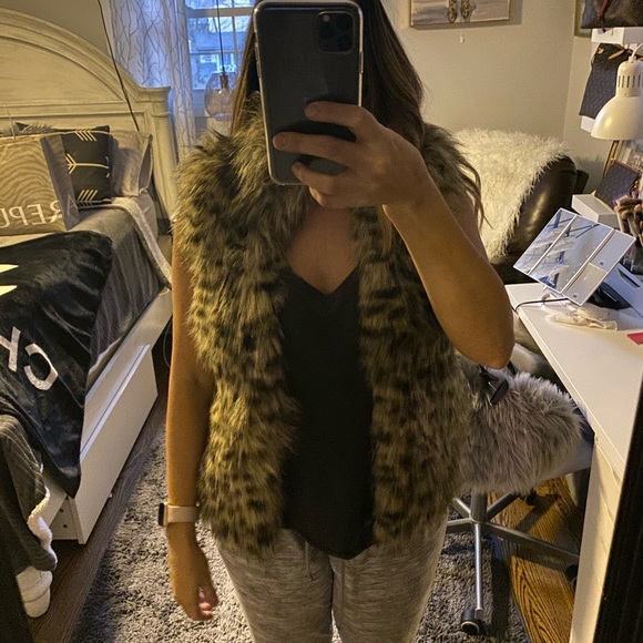 Michael Kors cheetah fur SZ  xsmall vest - Picture 6 of 6